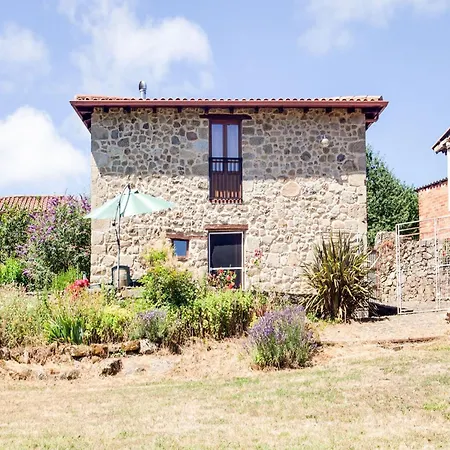 別荘 In Castrotane With Terrace *